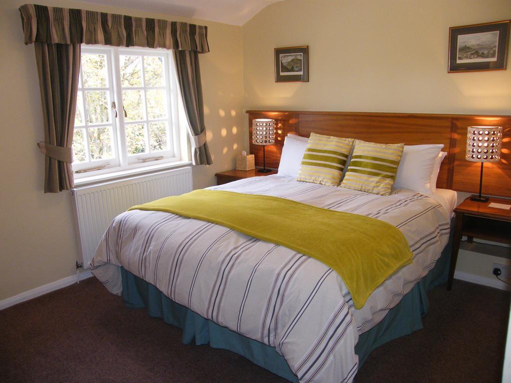 Ottery St Mary Tumbling Weir Hotel חדר תמונה