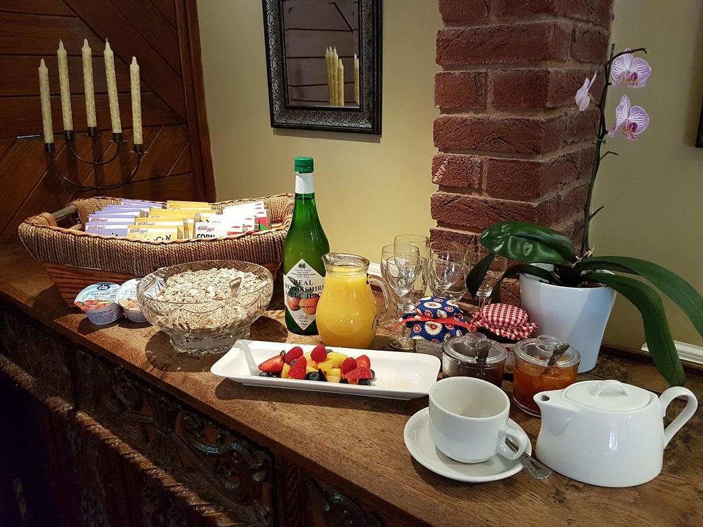 Ottery St Mary Tumbling Weir Hotel מראה חיצוני תמונה